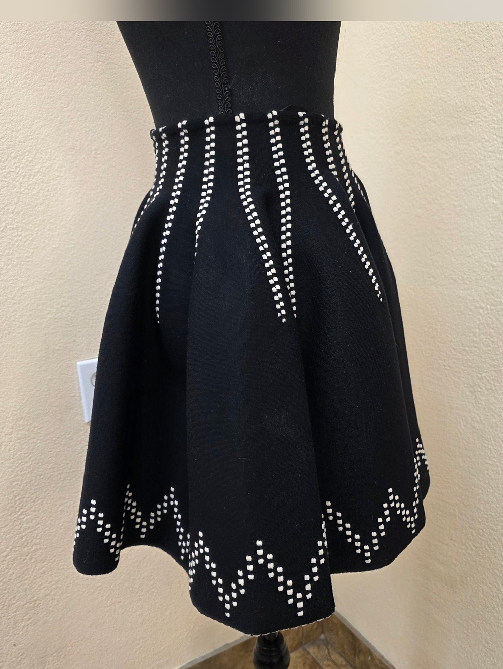 Alaïa Mini Skirt - Picture 3 of 11